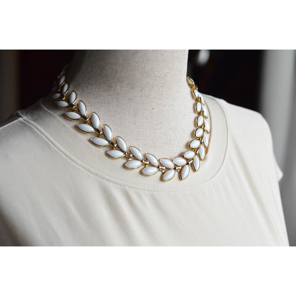 Vintage Trifari Milk Glass Leaf Choker | Hollywood Regency 1950s Signed Jewelry